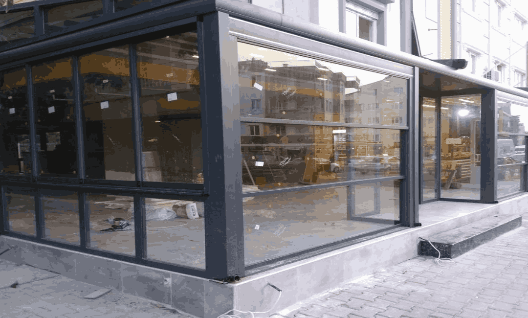 Guillotine Glass