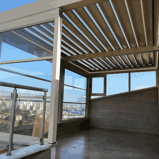 Giyotin Cam Balkon Güvenli Midir?
