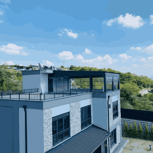 Teraslar İçin Geri Çekilebilir Pergola