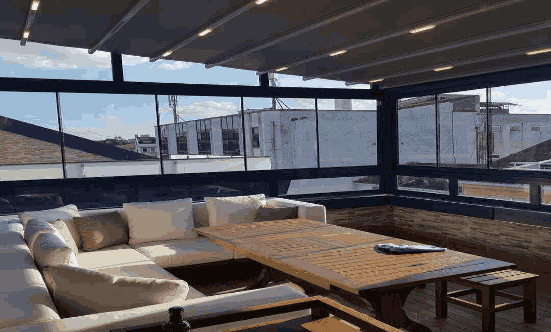 Teraslar İçin Geri Çekilebilir Pergola