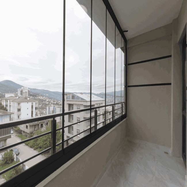 Cam Balkon